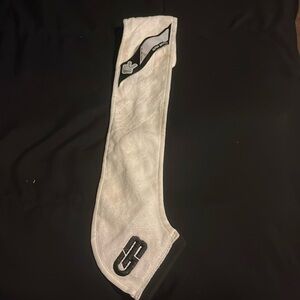 White GRIPBOOST towel.